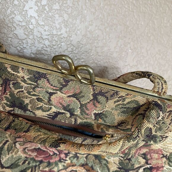 Floral Tapestry Handbag - Picture 8 of 9